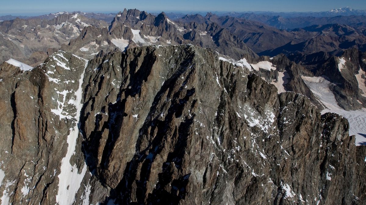 Dva pohřešované české turisty našli ve francouzských Alpách mrtvé